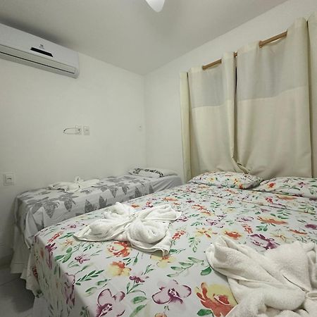 Flat Guarajuba 4 Quartos Terreo A Beira Mar - Pe Na Areia - Governanca Com Arrumadeira E Wi Fi Inclusos Camassari 外观 照片