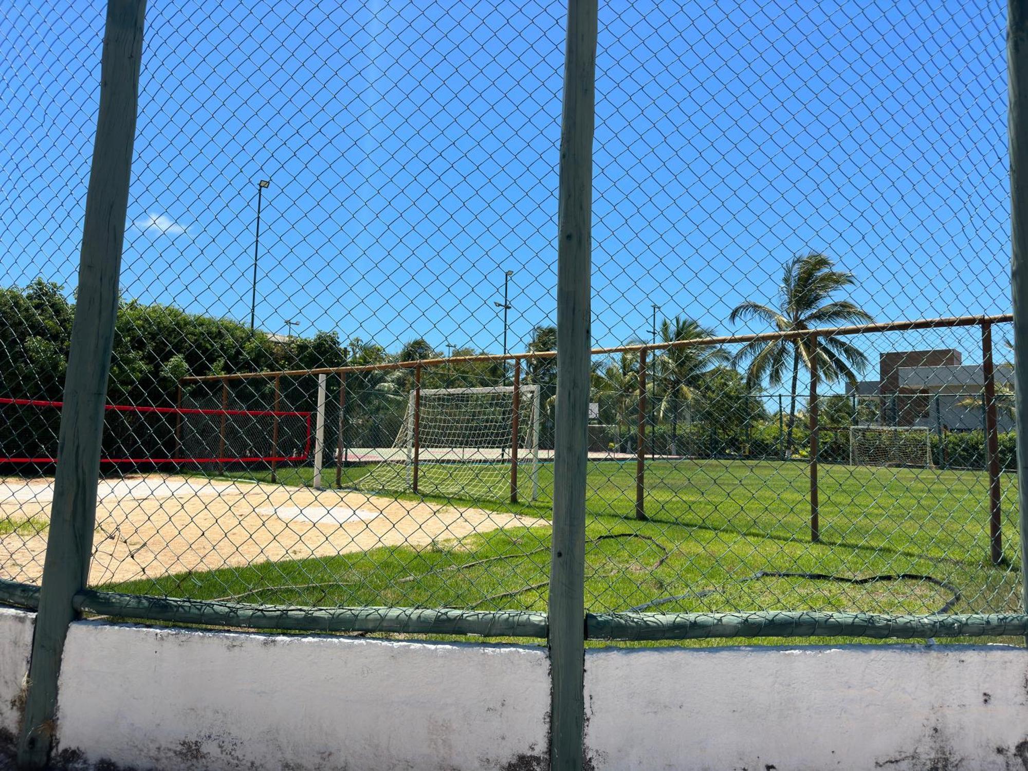 Flat Guarajuba 4 Quartos Terreo A Beira Mar - Pe Na Areia - Governanca Com Arrumadeira E Wi Fi Inclusos Camassari 外观 照片