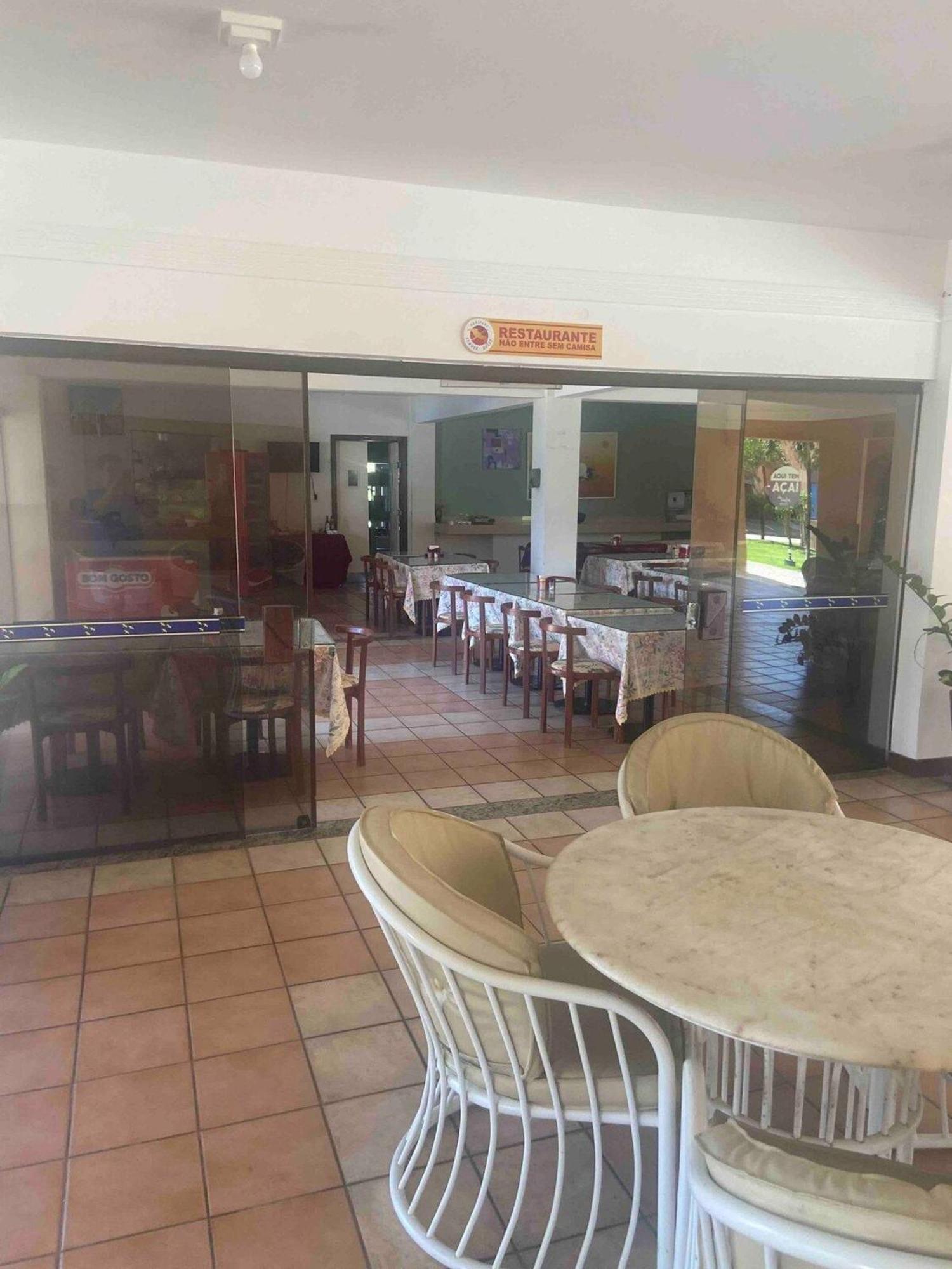 Flat Guarajuba 4 Quartos Terreo A Beira Mar - Pe Na Areia - Governanca Com Arrumadeira E Wi Fi Inclusos Camassari 外观 照片