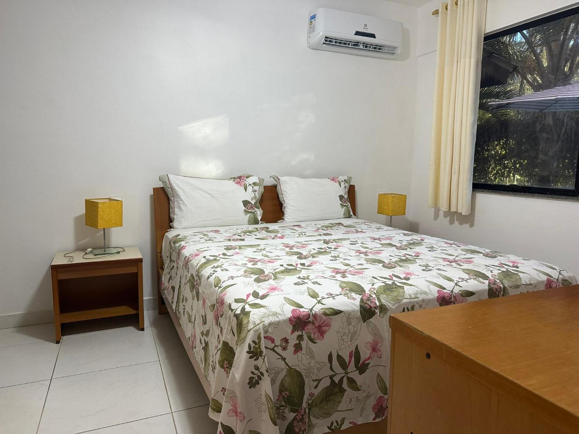 Flat Guarajuba 4 Quartos Terreo A Beira Mar - Pe Na Areia - Governanca Com Arrumadeira E Wi Fi Inclusos Camassari 外观 照片