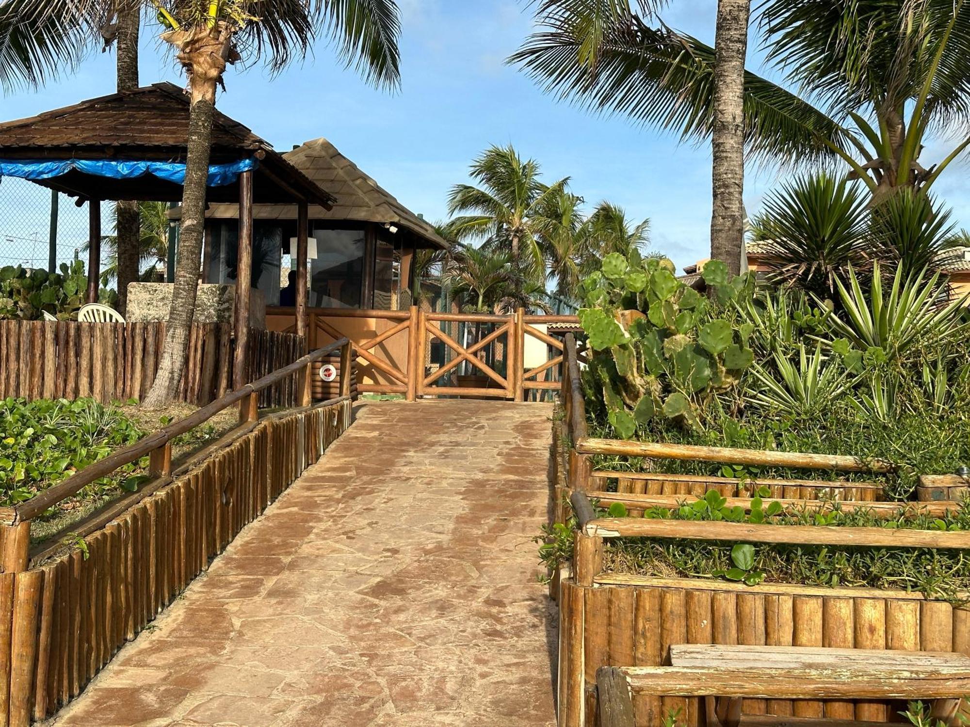 Flat Guarajuba 4 Quartos Terreo A Beira Mar - Pe Na Areia - Governanca Com Arrumadeira E Wi Fi Inclusos Camassari 外观 照片