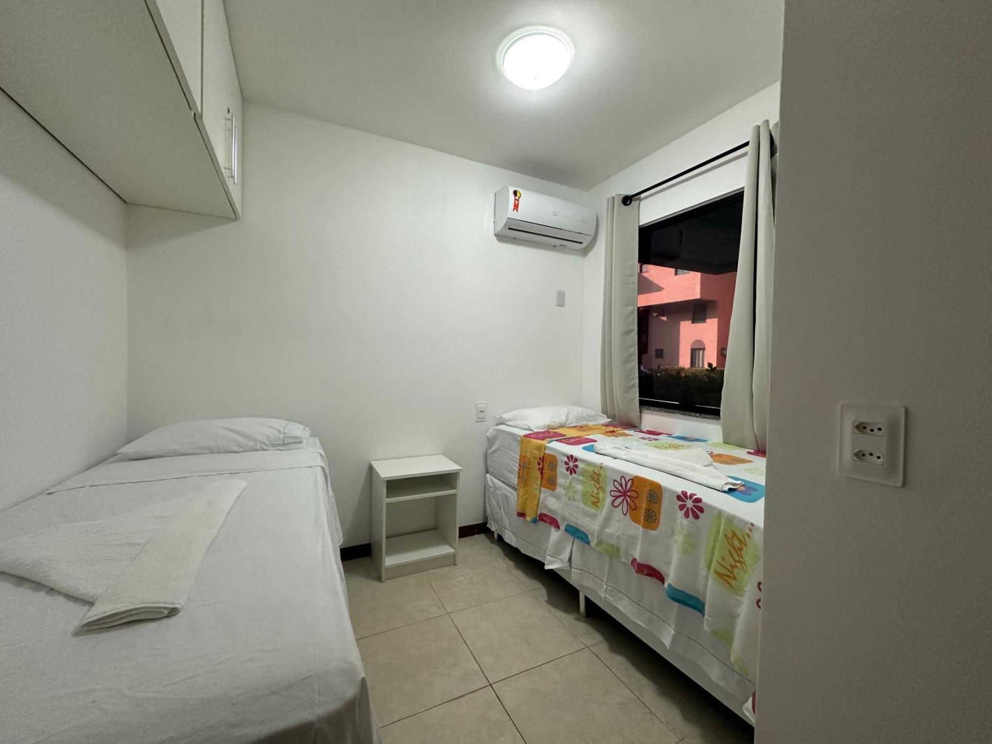 Flat Guarajuba 4 Quartos Terreo A Beira Mar - Pe Na Areia - Governanca Com Arrumadeira E Wi Fi Inclusos Camassari 外观 照片