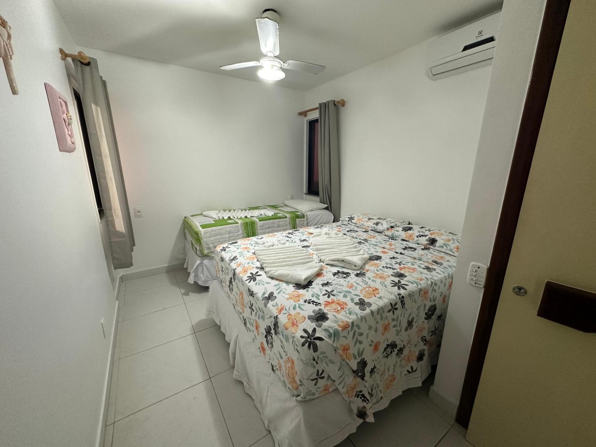 Flat Guarajuba 4 Quartos Terreo A Beira Mar - Pe Na Areia - Governanca Com Arrumadeira E Wi Fi Inclusos Camassari 外观 照片