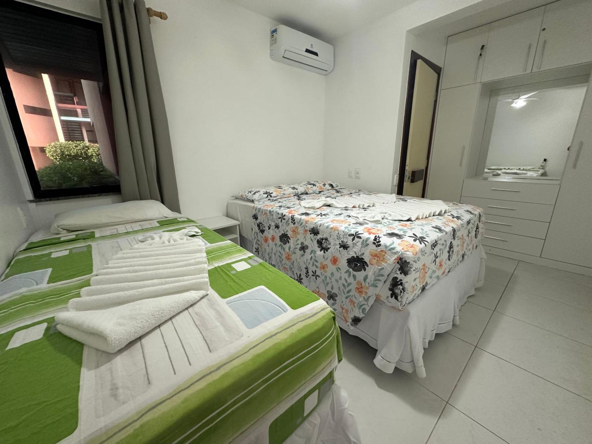 Flat Guarajuba 4 Quartos Terreo A Beira Mar - Pe Na Areia - Governanca Com Arrumadeira E Wi Fi Inclusos Camassari 外观 照片