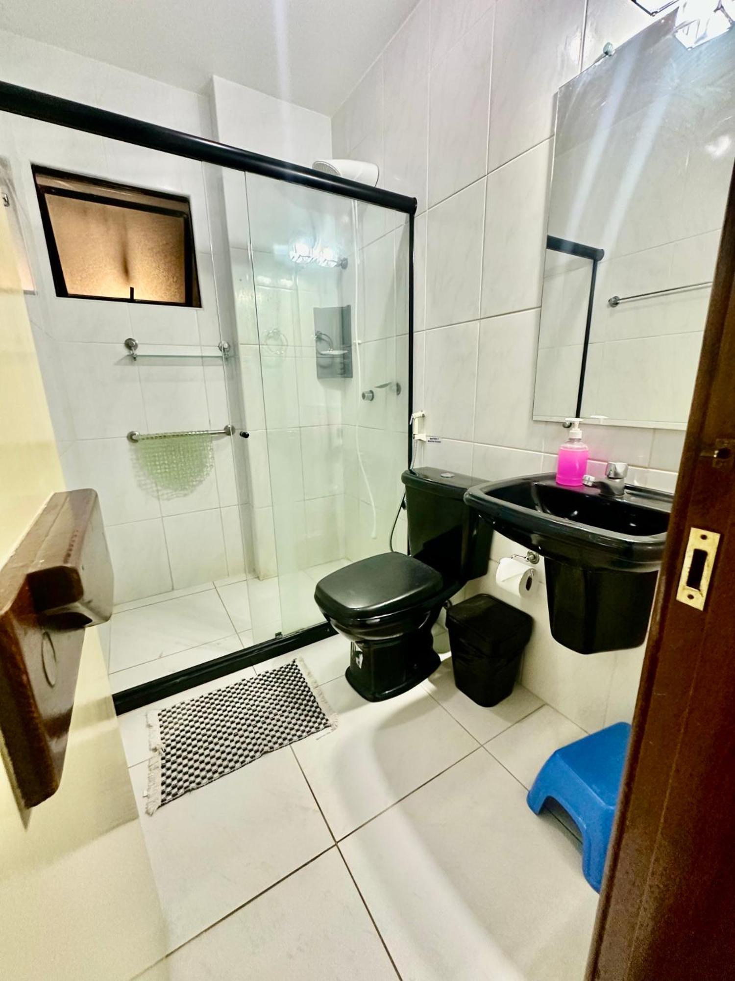 Flat Guarajuba 4 Quartos Terreo A Beira Mar - Pe Na Areia - Governanca Com Arrumadeira E Wi Fi Inclusos Camassari 外观 照片