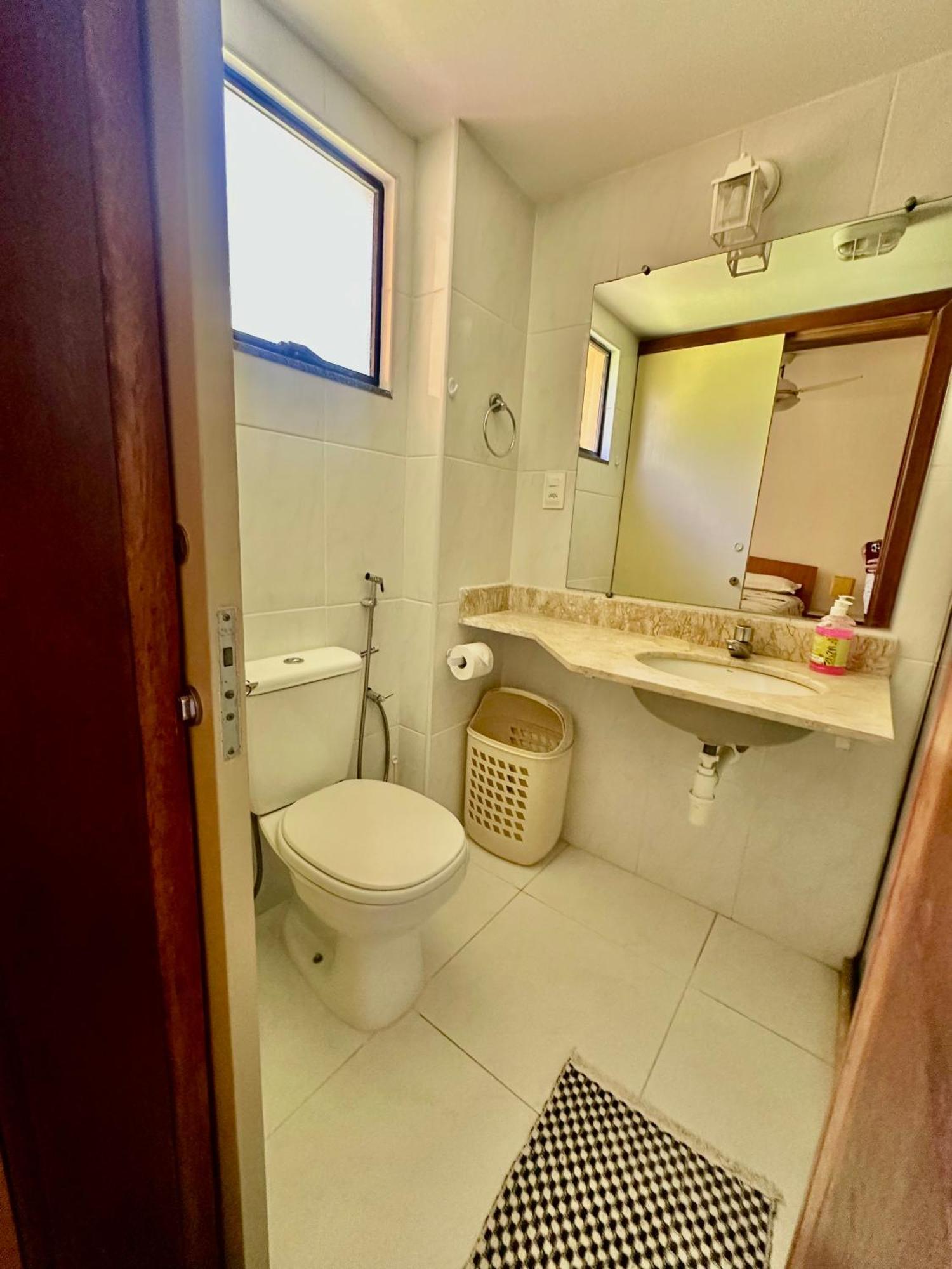 Flat Guarajuba 4 Quartos Terreo A Beira Mar - Pe Na Areia - Governanca Com Arrumadeira E Wi Fi Inclusos Camassari 外观 照片
