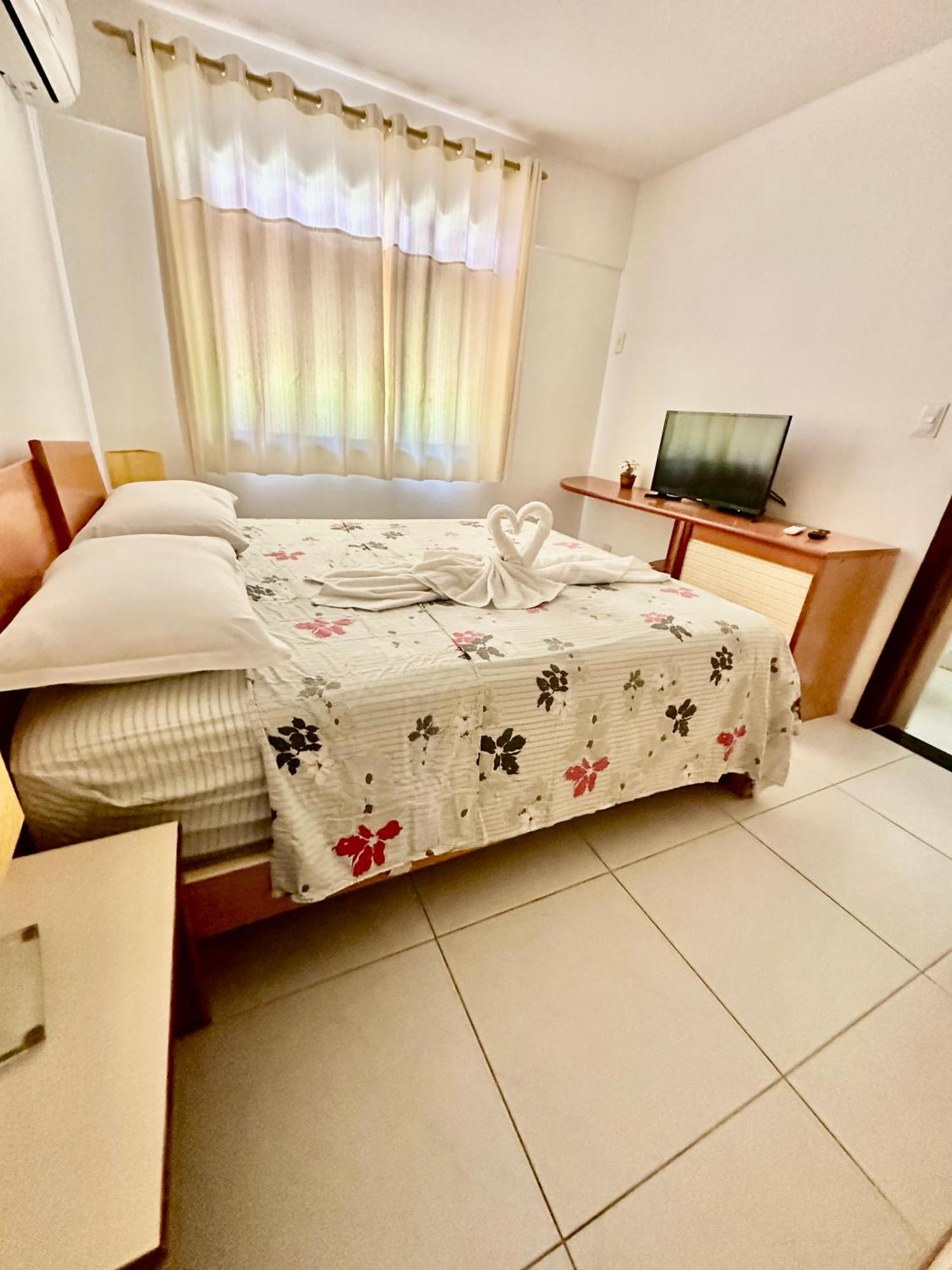 Flat Guarajuba 4 Quartos Terreo A Beira Mar - Pe Na Areia - Governanca Com Arrumadeira E Wi Fi Inclusos Camassari 外观 照片