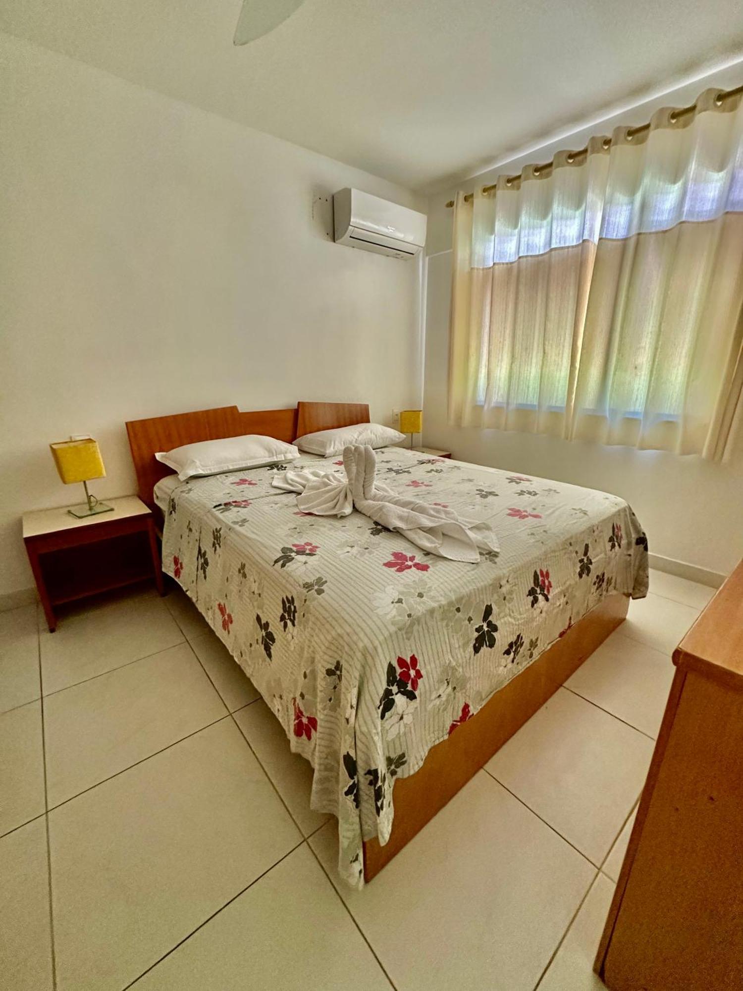 Flat Guarajuba 4 Quartos Terreo A Beira Mar - Pe Na Areia - Governanca Com Arrumadeira E Wi Fi Inclusos Camassari 外观 照片